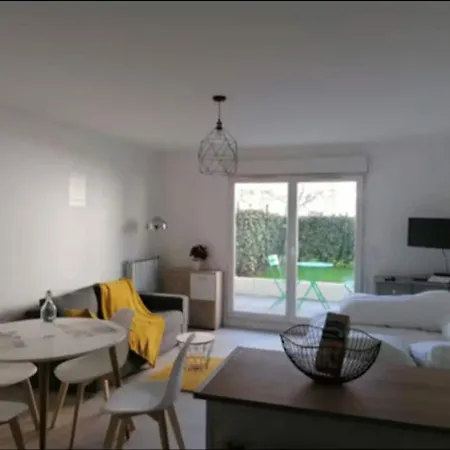 아파트 Calme Avec Jardin Centre 엑스레뱅